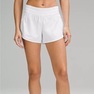 Lululemon TRACKER SHORT V *4"